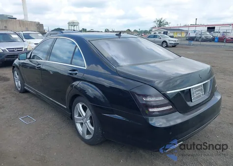 2010 Mercedes-Benz S 550 из США, поврежденный, VIN WDDNG7BBXAA332764